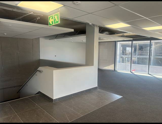 4,375M² WAREHOUSE TO LET IN BLACKHEATH INDUSTRIAL